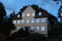 Haus in der Abenddämmerung