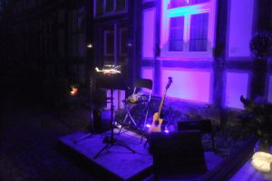 Bühne auf der Terrasse